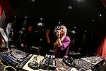 Photo by Yasunari Akita